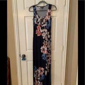 Tommy Bahama Navy Blue with flowers XS Maxi